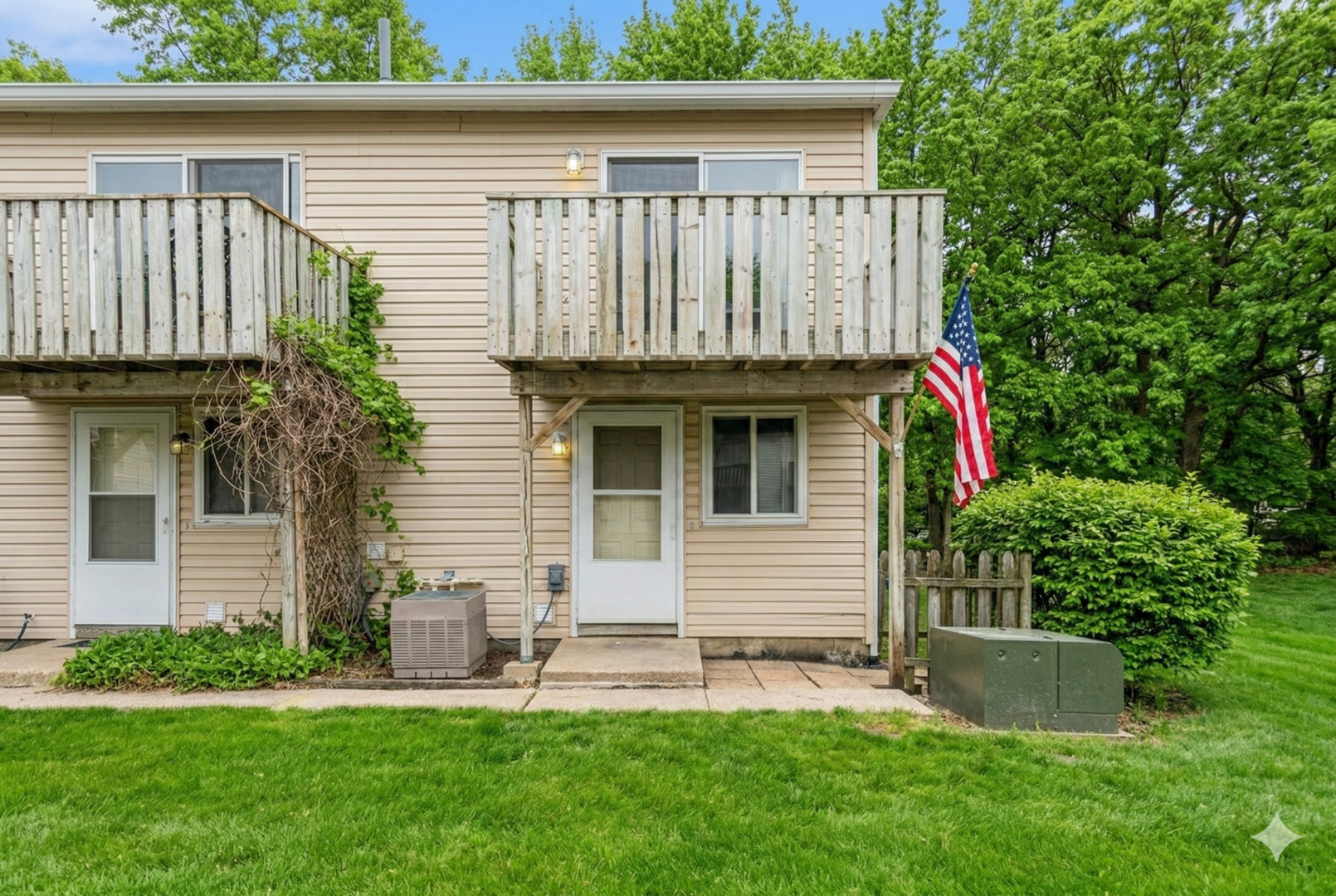 79 Maude Avenue #E, Fox Lake, IL 60020