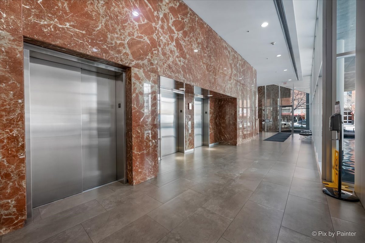 1720 Maple Avenue #2460, Evanston, IL 60201