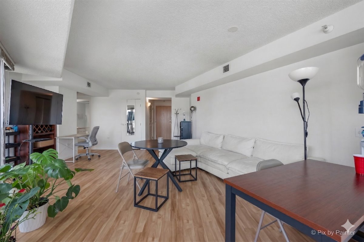 1720 Maple Avenue #2460, Evanston, IL 60201