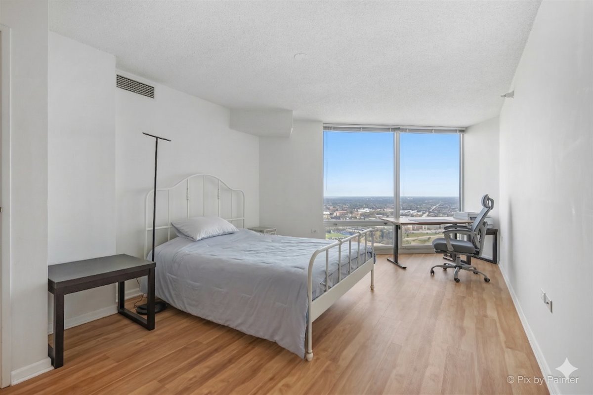 1720 Maple Avenue #2460, Evanston, IL 60201