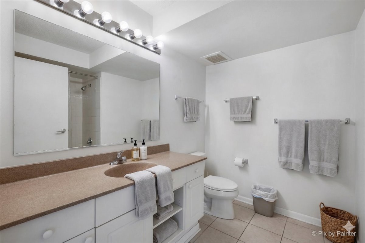 1720 Maple Avenue #2460, Evanston, IL 60201