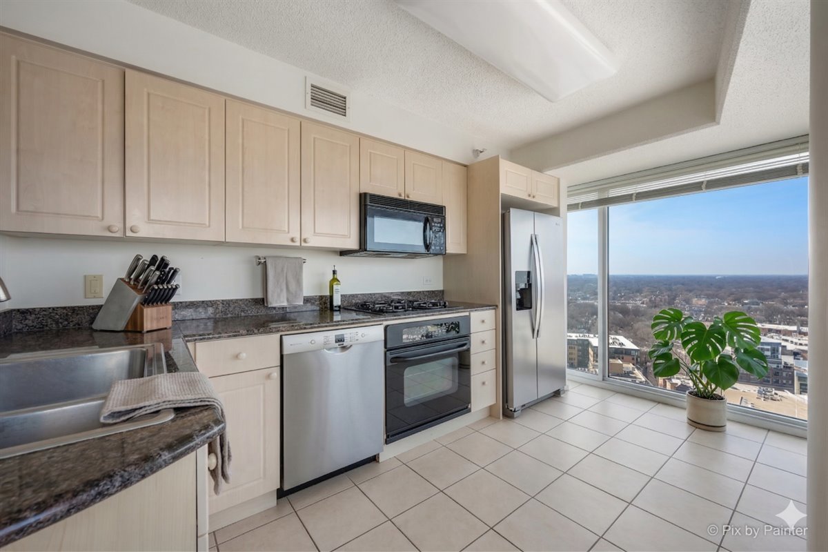1720 Maple Avenue #2460, Evanston, IL 60201
