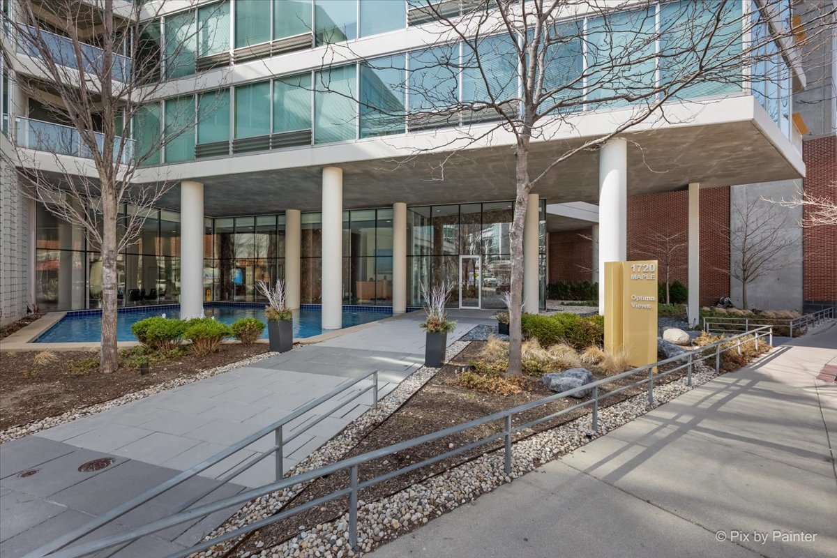 1720 Maple Avenue #2460, Evanston, IL 60201