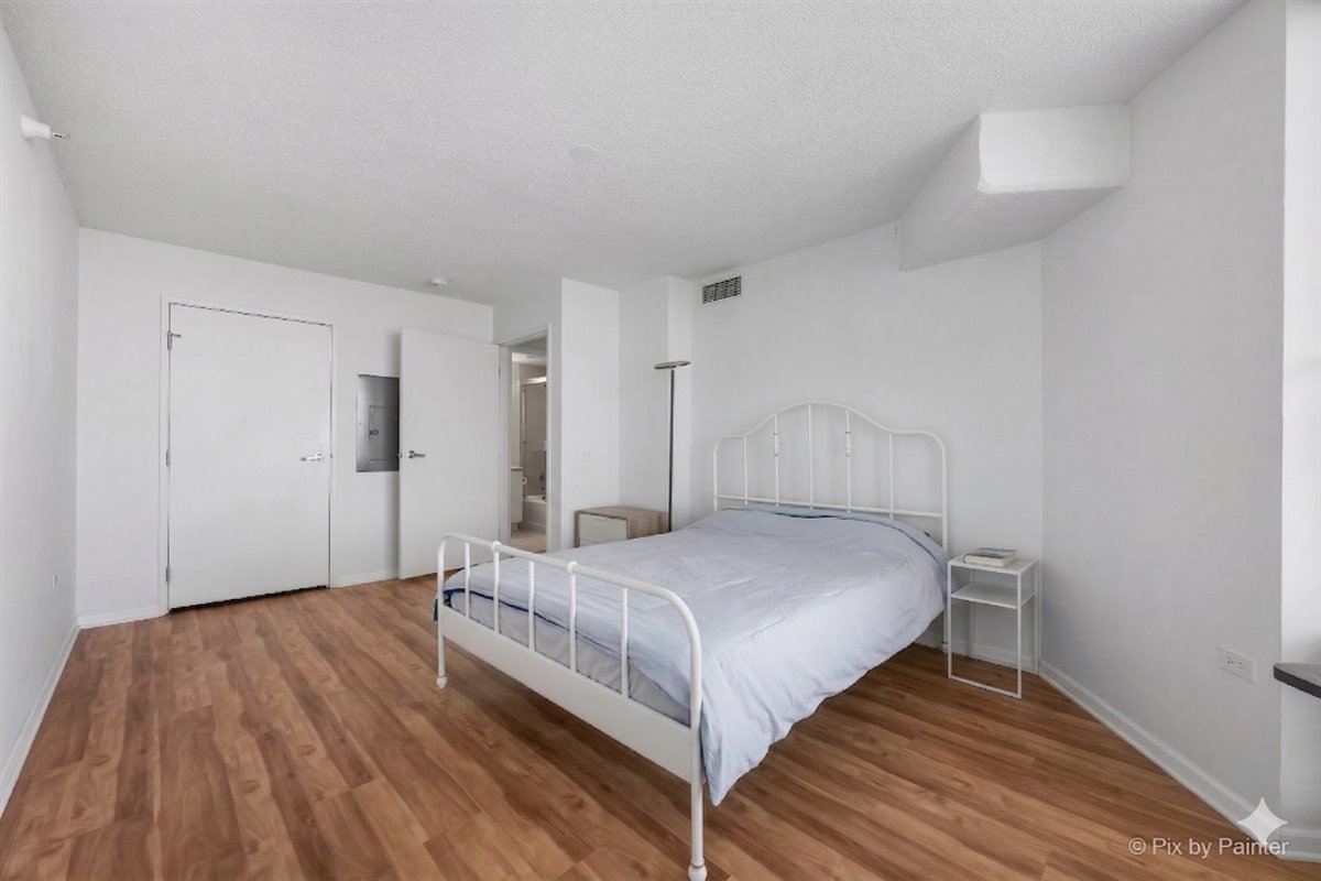 1720 Maple Avenue #2460, Evanston, IL 60201