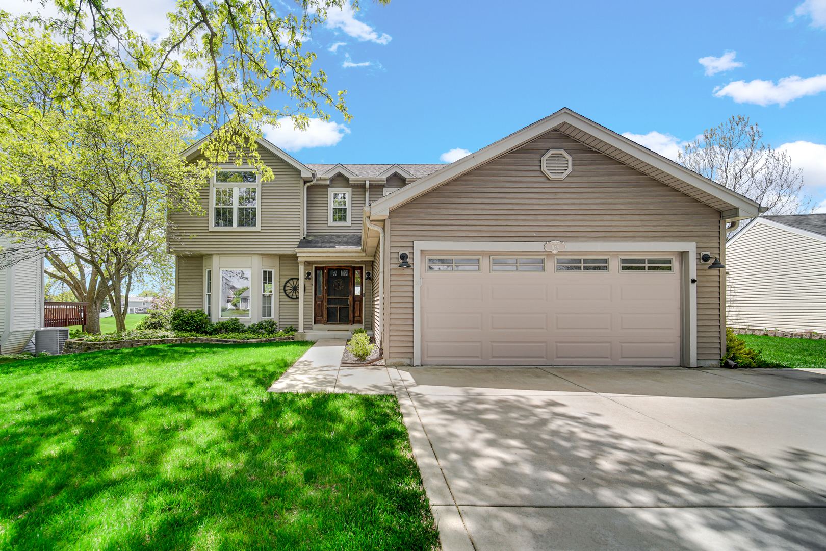 1188 Brookstone Drive, Carol Stream, IL 60188