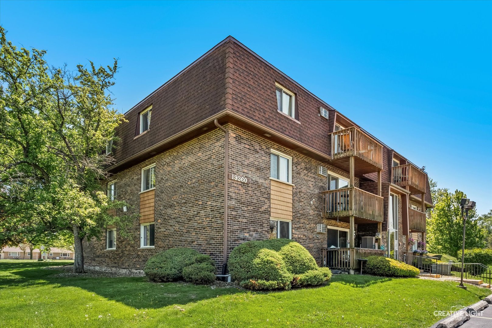 19360 Wolf Road #9, Mokena, IL 60448