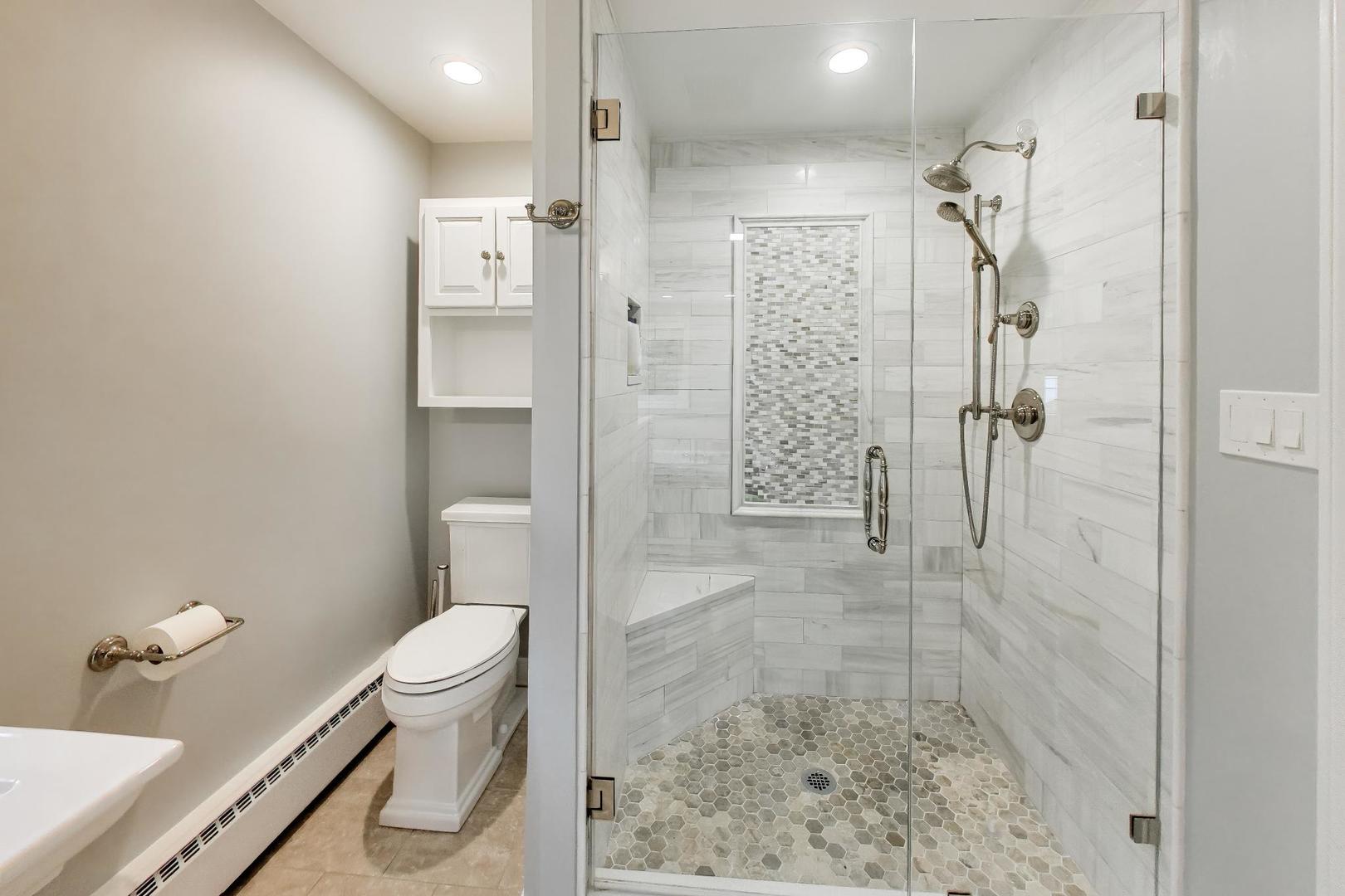 1311 E Woodford Place, Arlington Heights, IL 60004