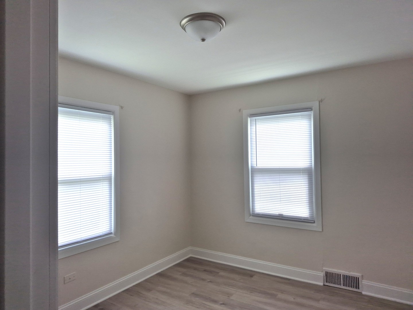 910 Cleary Avenue, Joliet, IL 60435