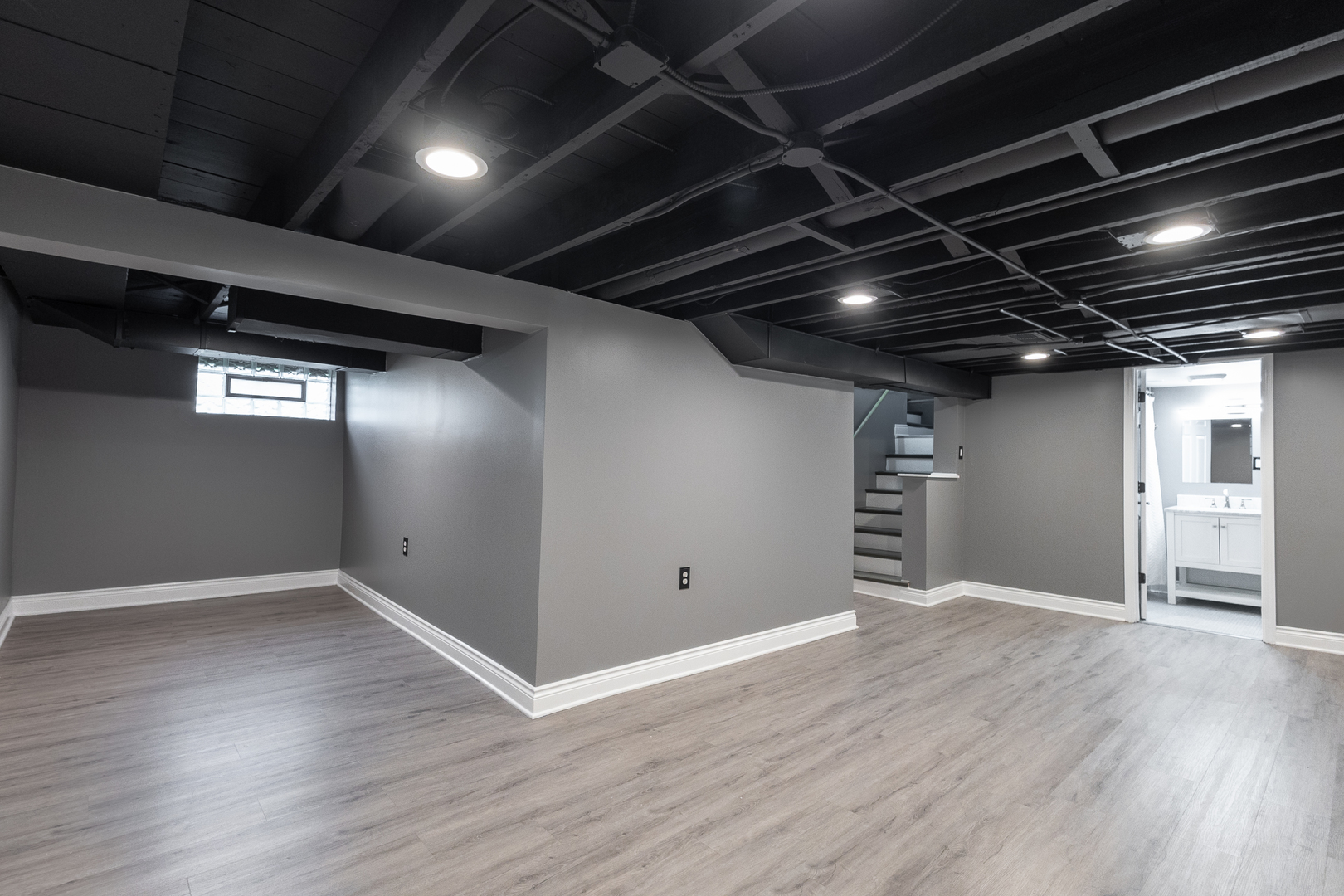 547 E 148th Place, Harvey, IL 60426
