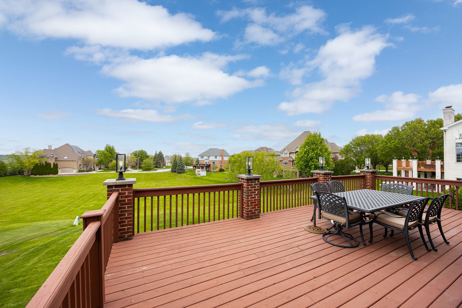 1045 Hilltop Drive, Lemont, IL 60439