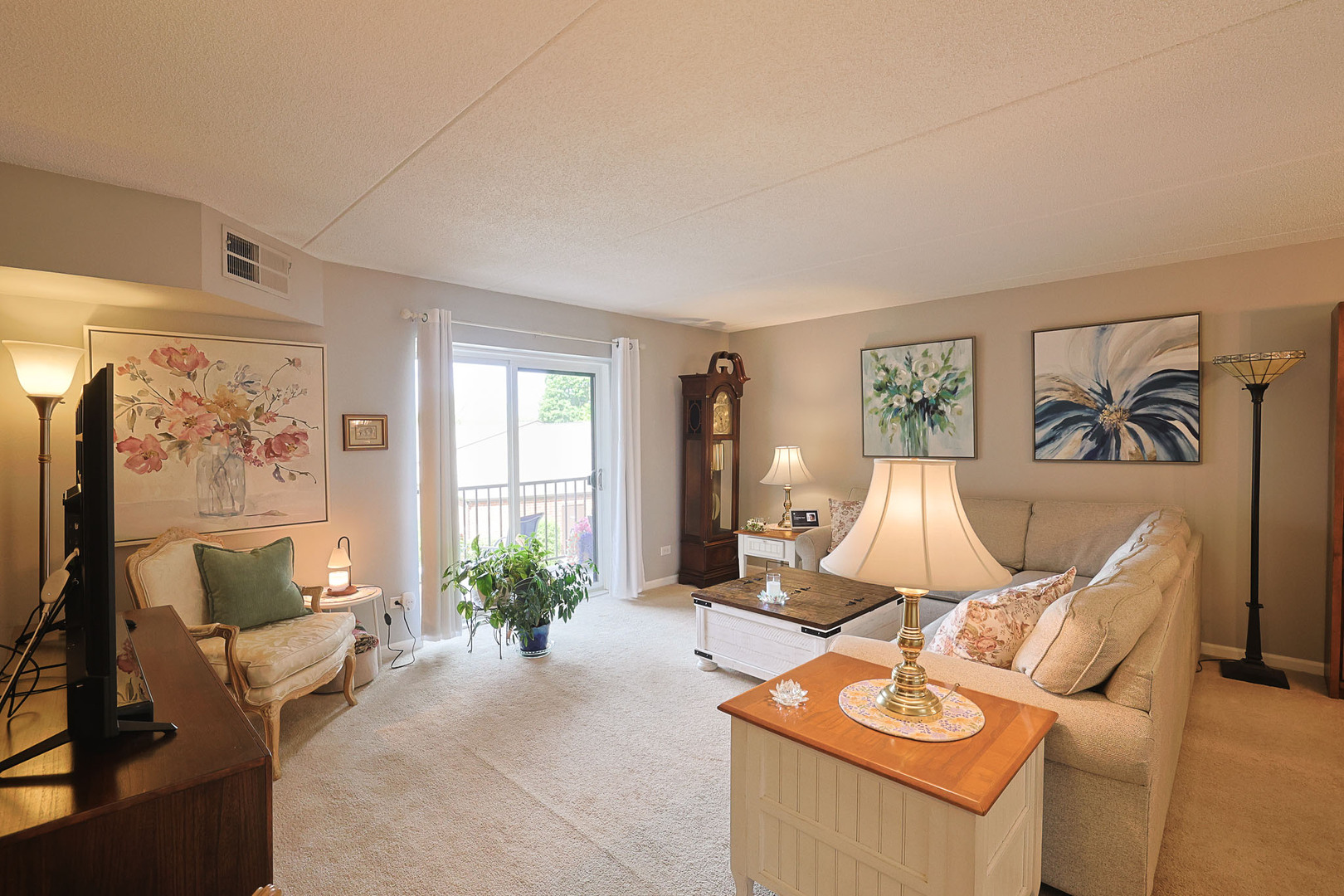 1 Bloomingdale Place #200, Bloomingdale, IL 60108