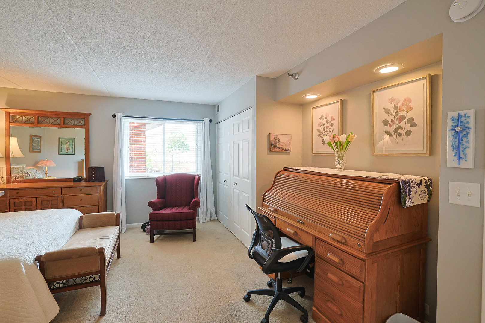1 Bloomingdale Place #200, Bloomingdale, IL 60108