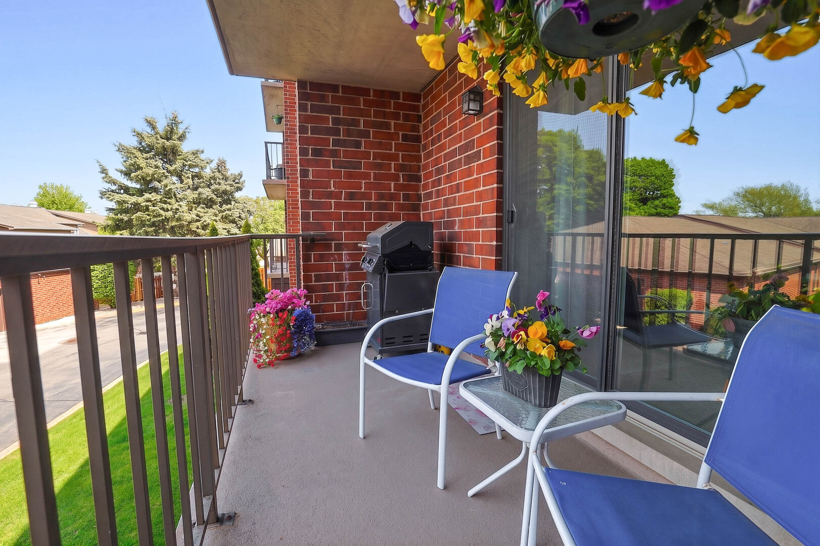 1 Bloomingdale Place #200, Bloomingdale, IL 60108