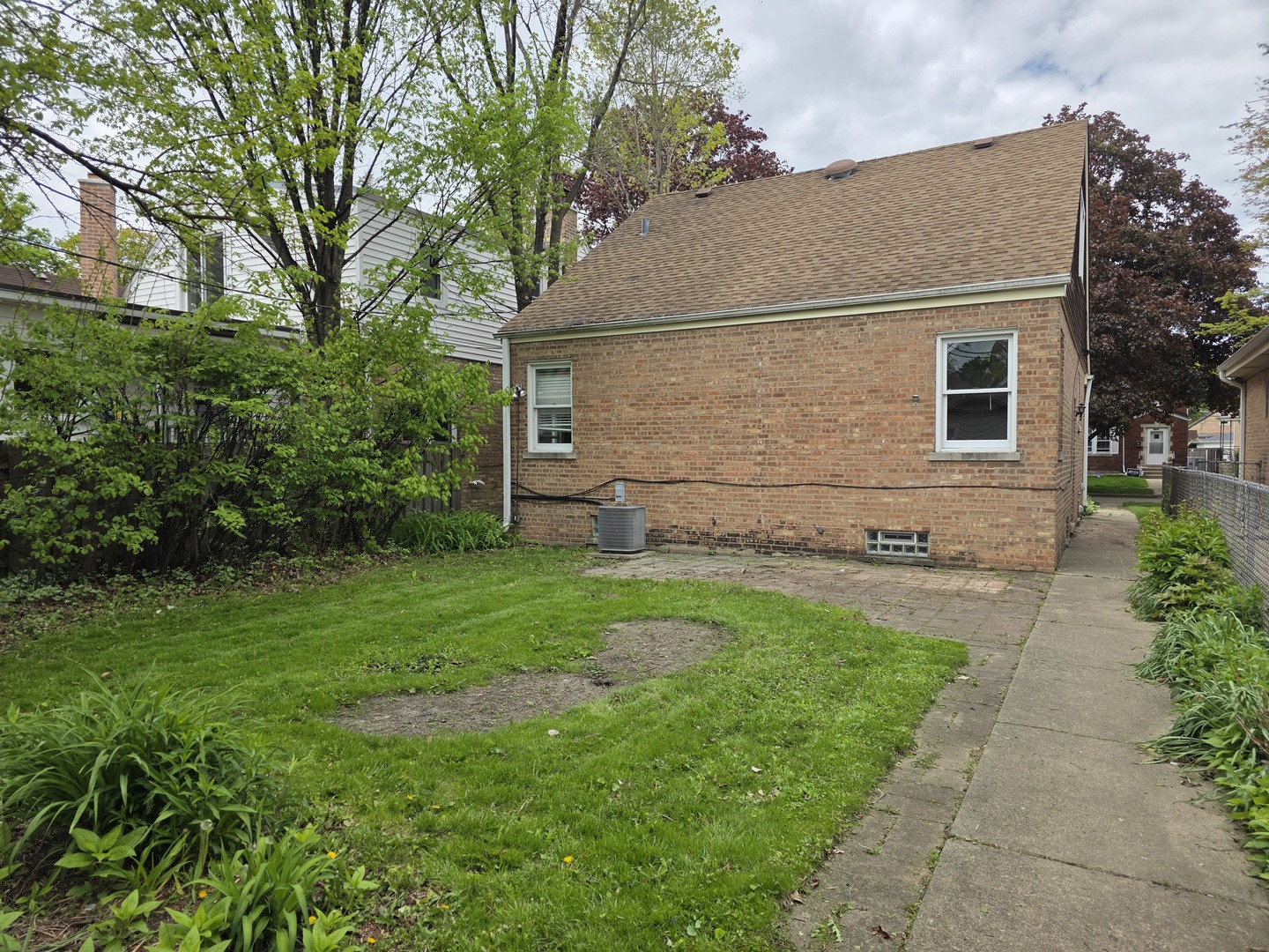 2012 DOBSON Street, Evanston, IL 60202