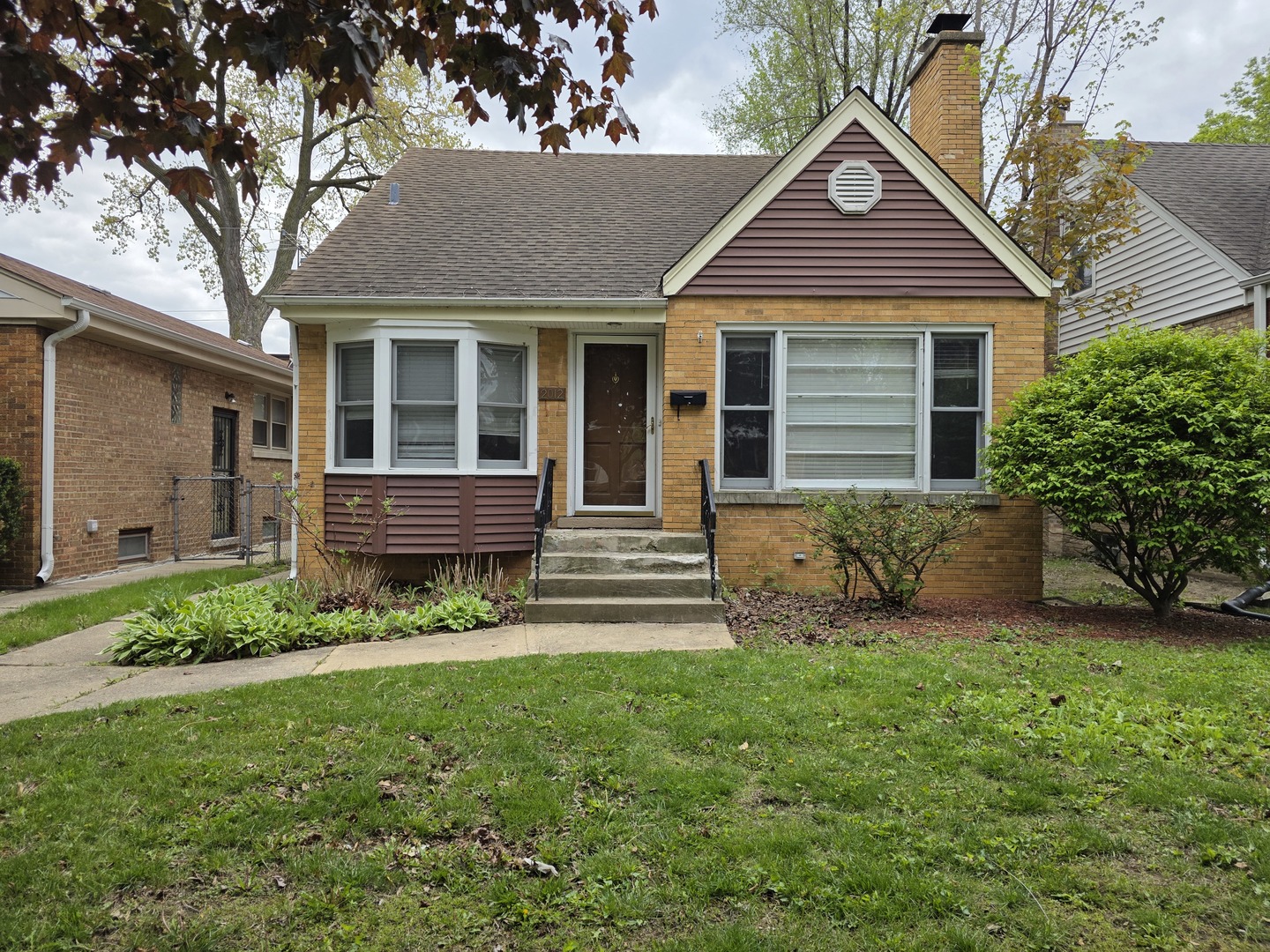2012 DOBSON Street, Evanston, IL 60202