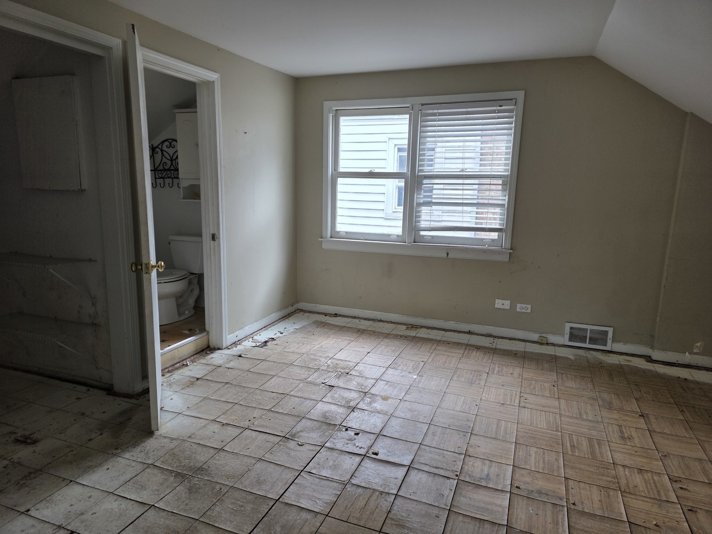 2012 DOBSON Street, Evanston, IL 60202