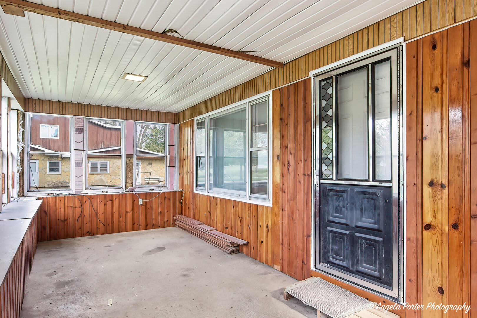 42169 N Lake Avenue, Antioch, IL 60002