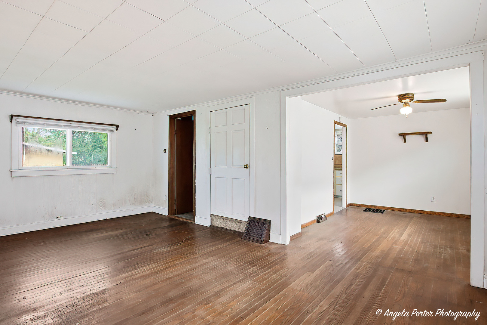 42169 N Lake Avenue, Antioch, IL 60002