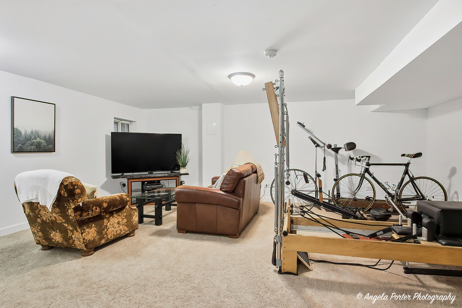2323 OXHILL Court, Schaumburg, IL 60194