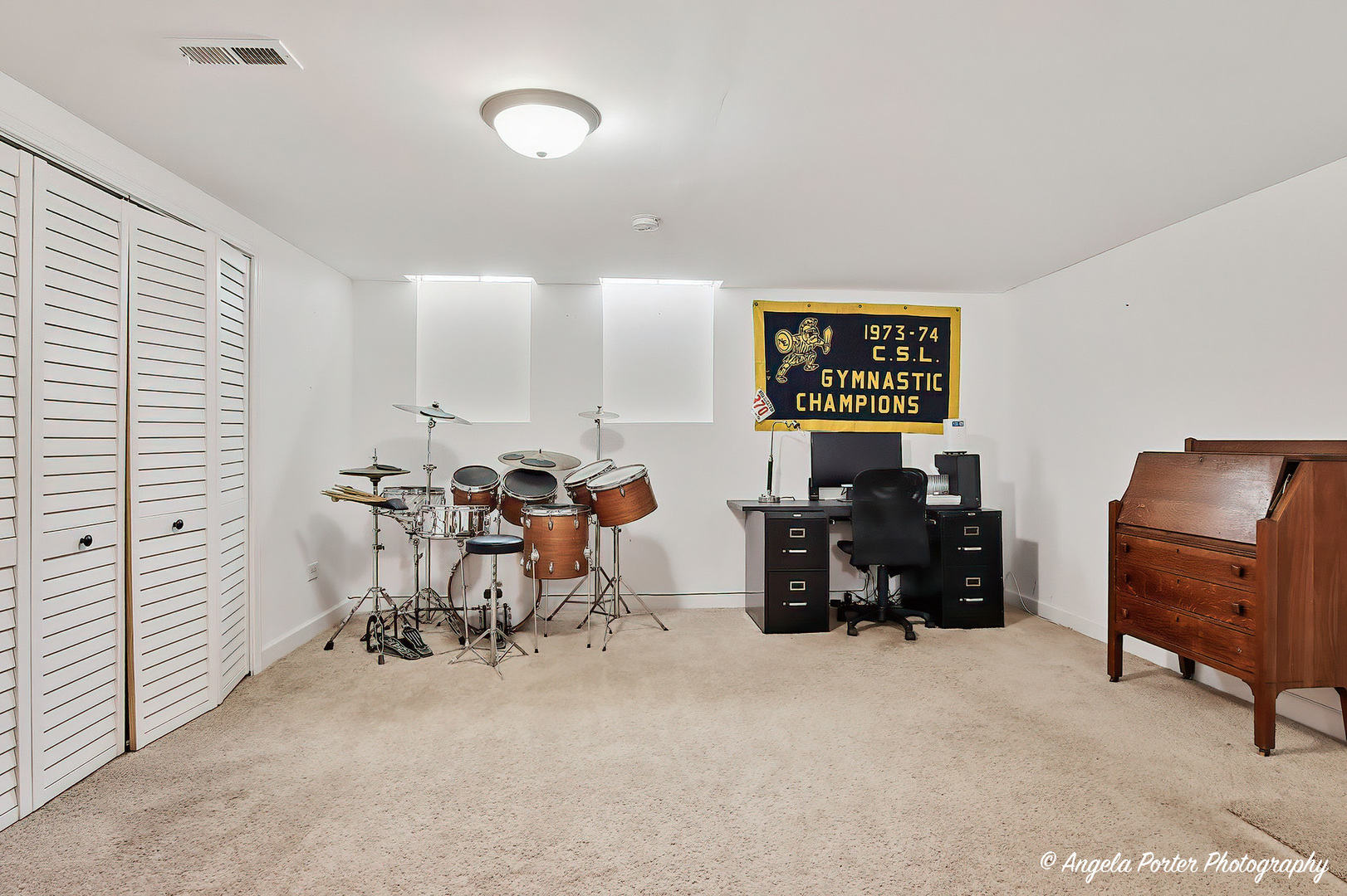 2323 OXHILL Court, Schaumburg, IL 60194