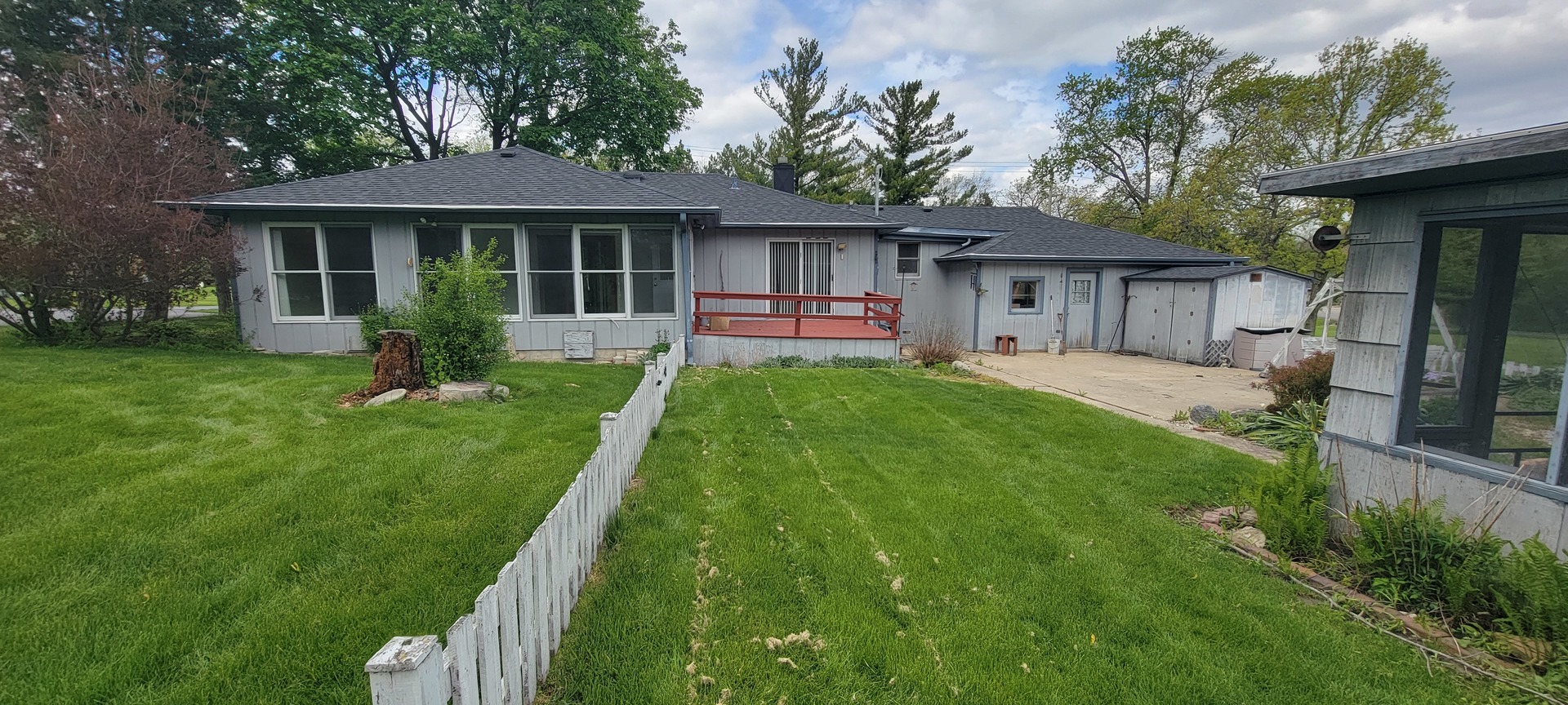 24049 W Grass Lake Road, Antioch, IL 60002