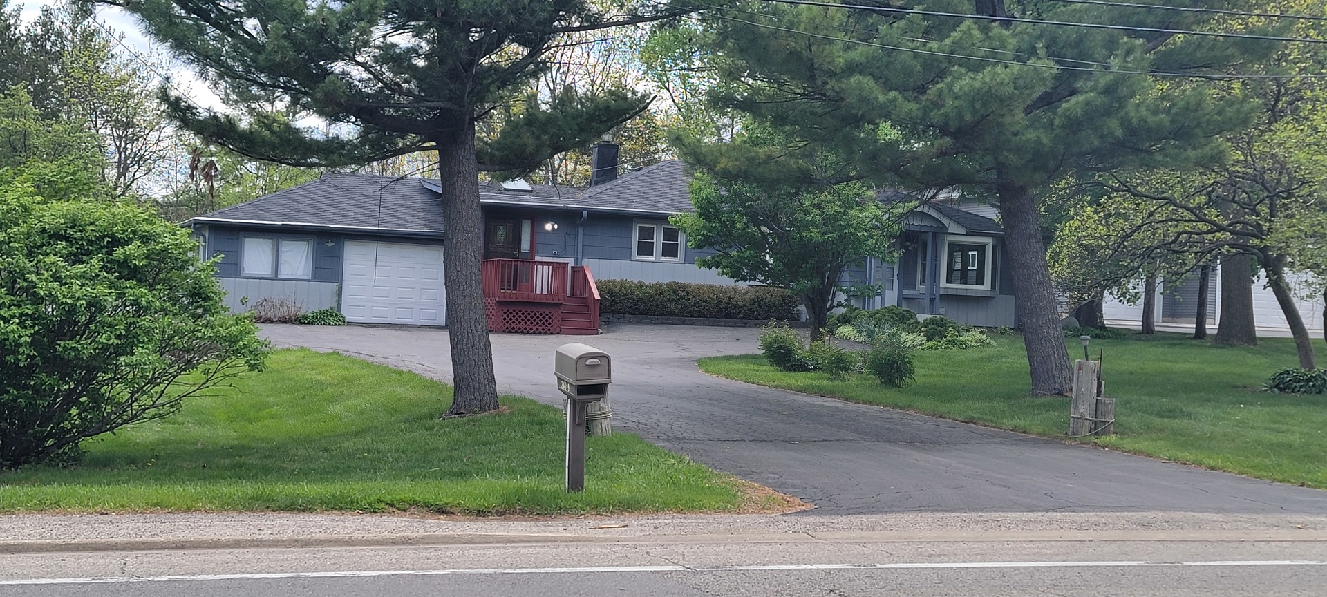 24049 W Grass Lake Road, Antioch, IL 60002