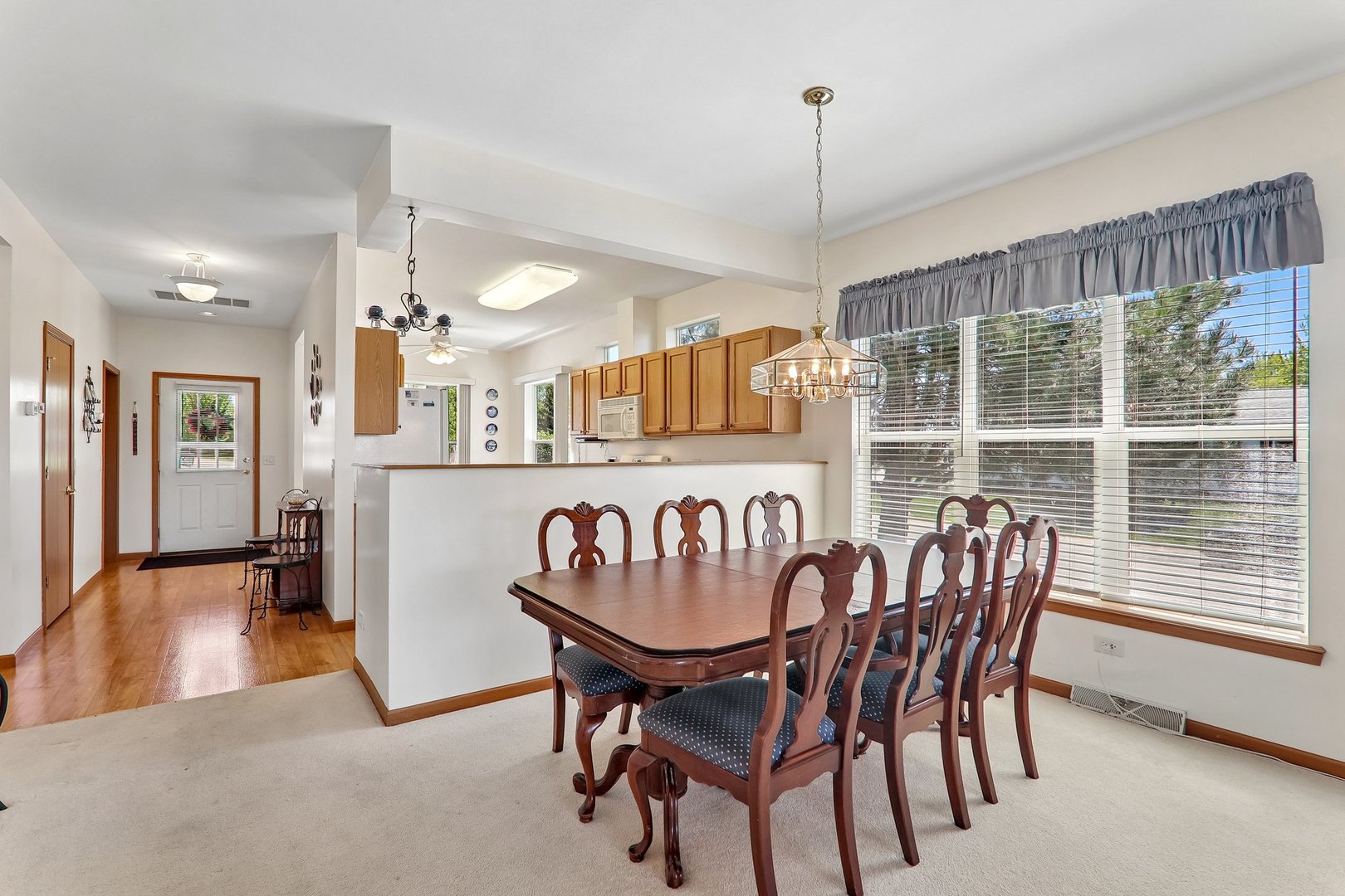 3402 Stretch Run Road, Grayslake, IL 60030