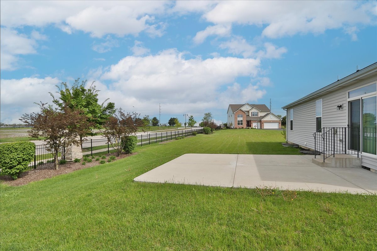 126 Abbott Court, Bartlett, IL 60103