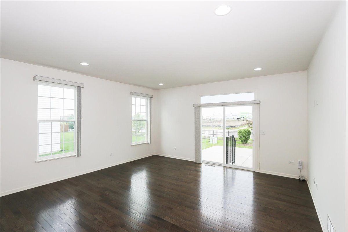 126 Abbott Court, Bartlett, IL 60103
