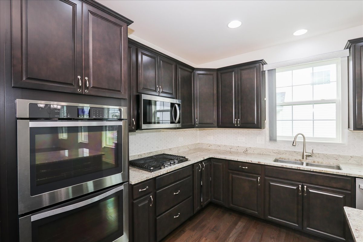 126 Abbott Court, Bartlett, IL 60103