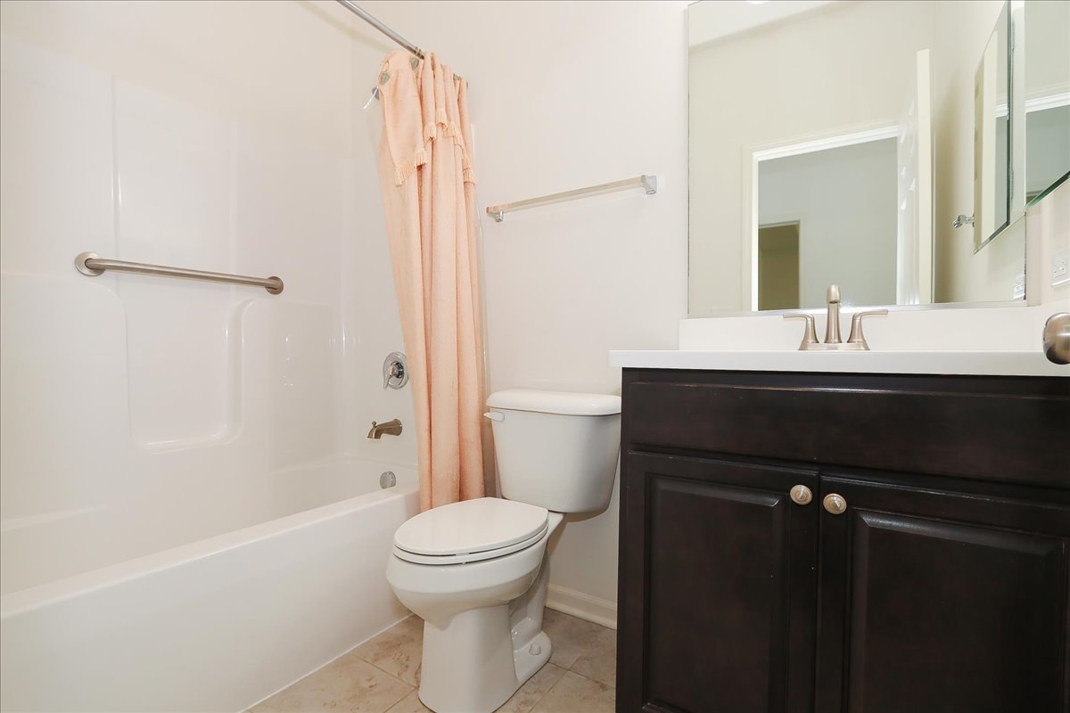 126 Abbott Court, Bartlett, IL 60103