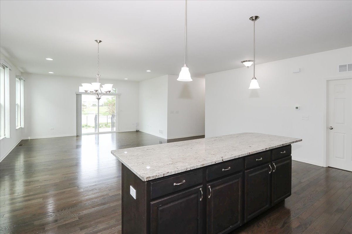 126 Abbott Court, Bartlett, IL 60103