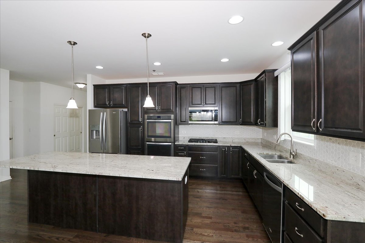 126 Abbott Court, Bartlett, IL 60103