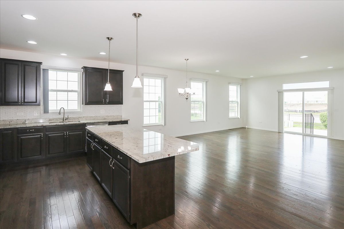 126 Abbott Court, Bartlett, IL 60103