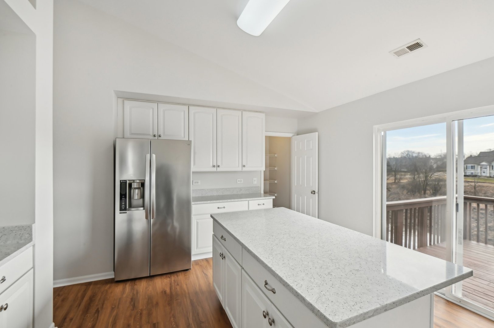 2333 Summerlin Drive #2333, Aurora, IL 60503