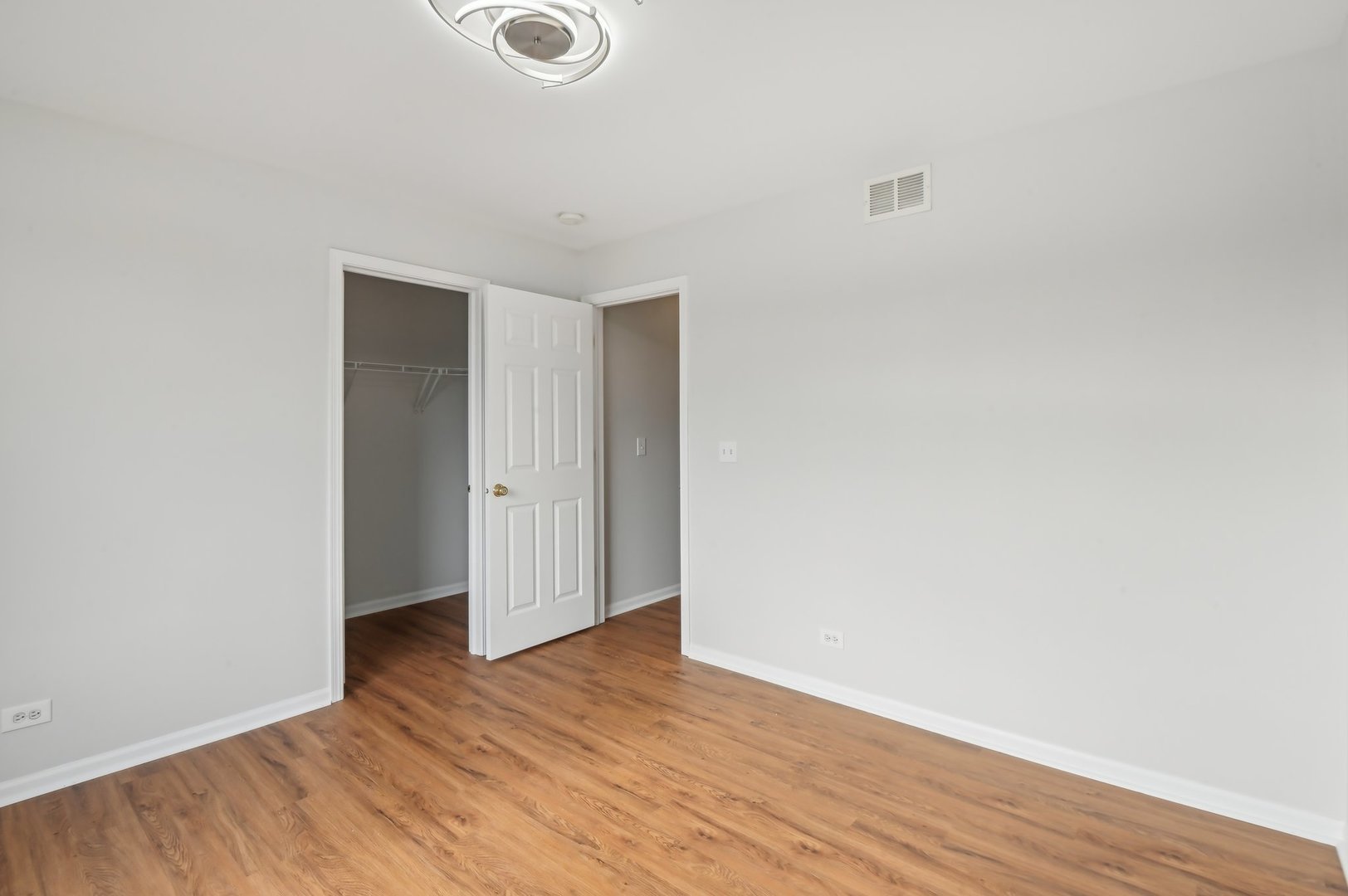 2333 Summerlin Drive #2333, Aurora, IL 60503