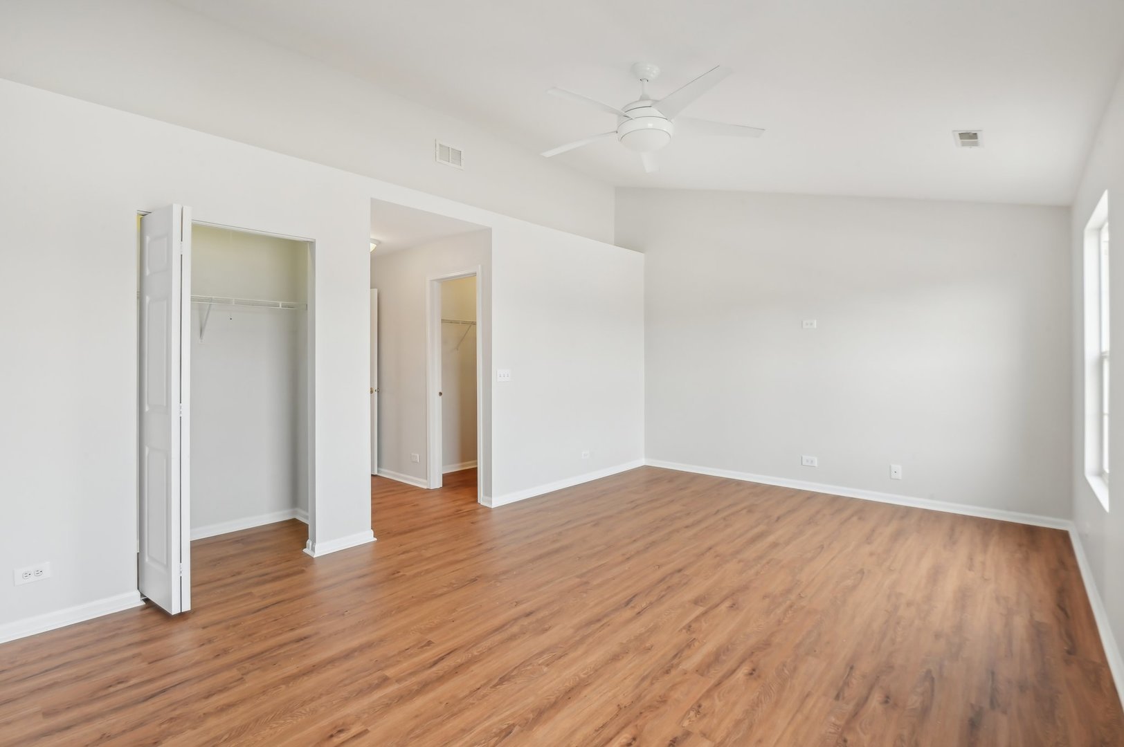 2333 Summerlin Drive #2333, Aurora, IL 60503