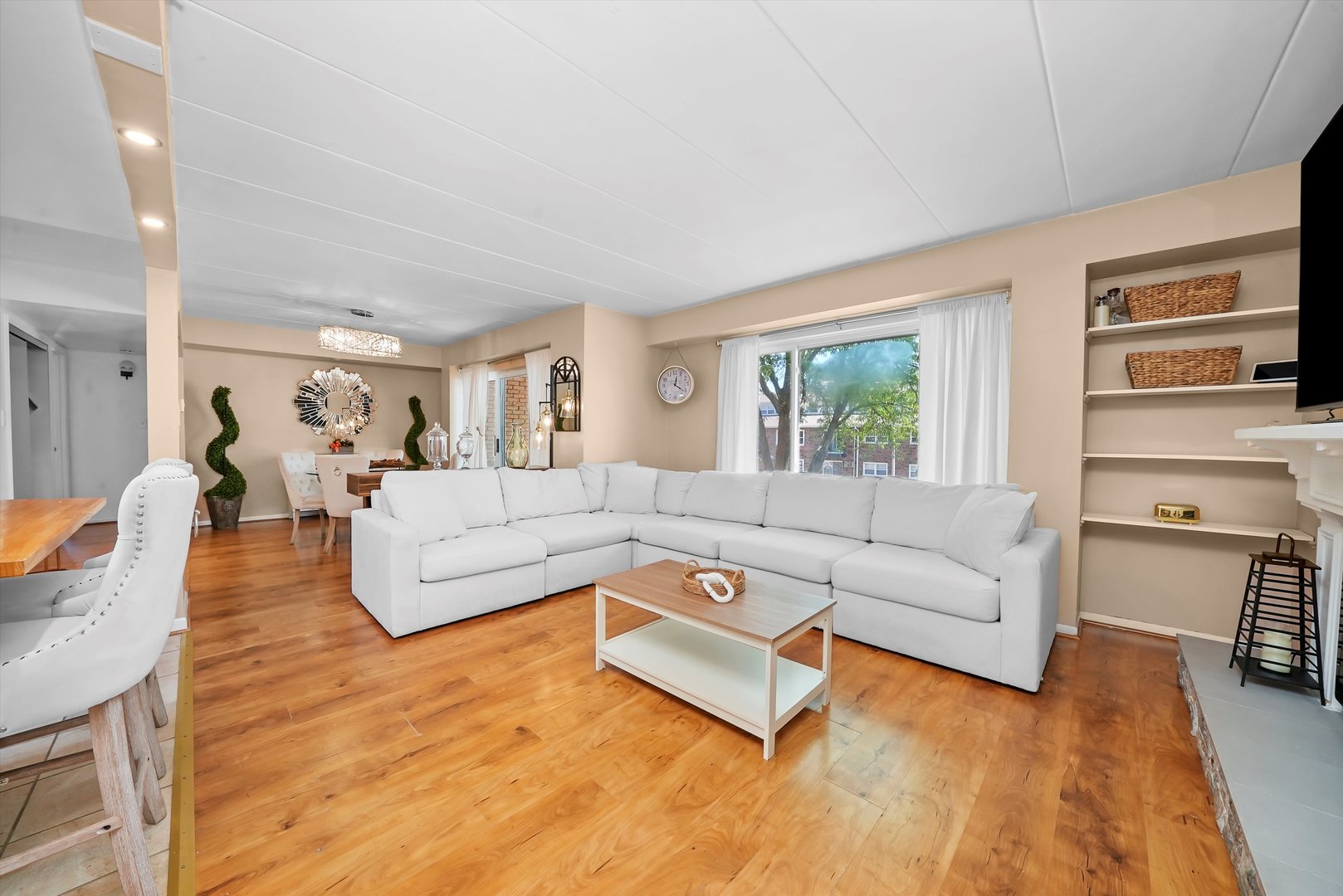 5800 W 105th Street #2C, Oak Lawn, IL 60453