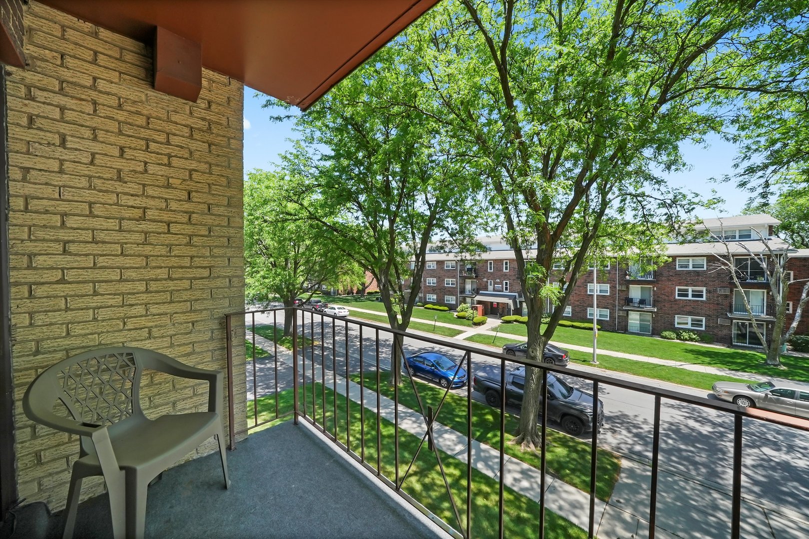 5800 W 105th Street #2C, Oak Lawn, IL 60453