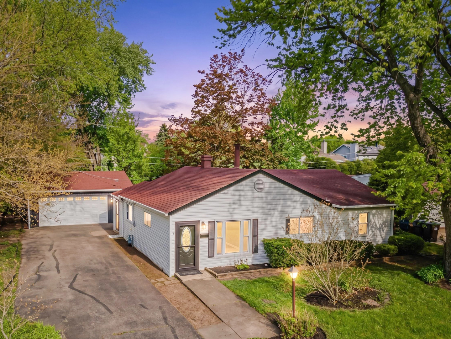 15 Johnathan Road, Lake Zurich, IL 60047