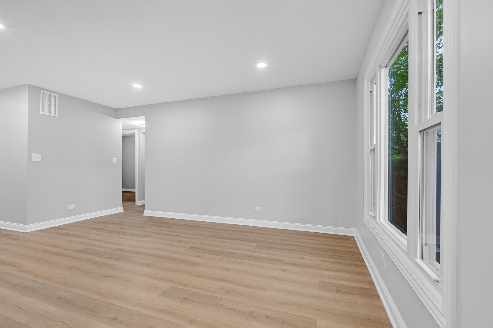 15 Johnathan Road, Lake Zurich, IL 60047