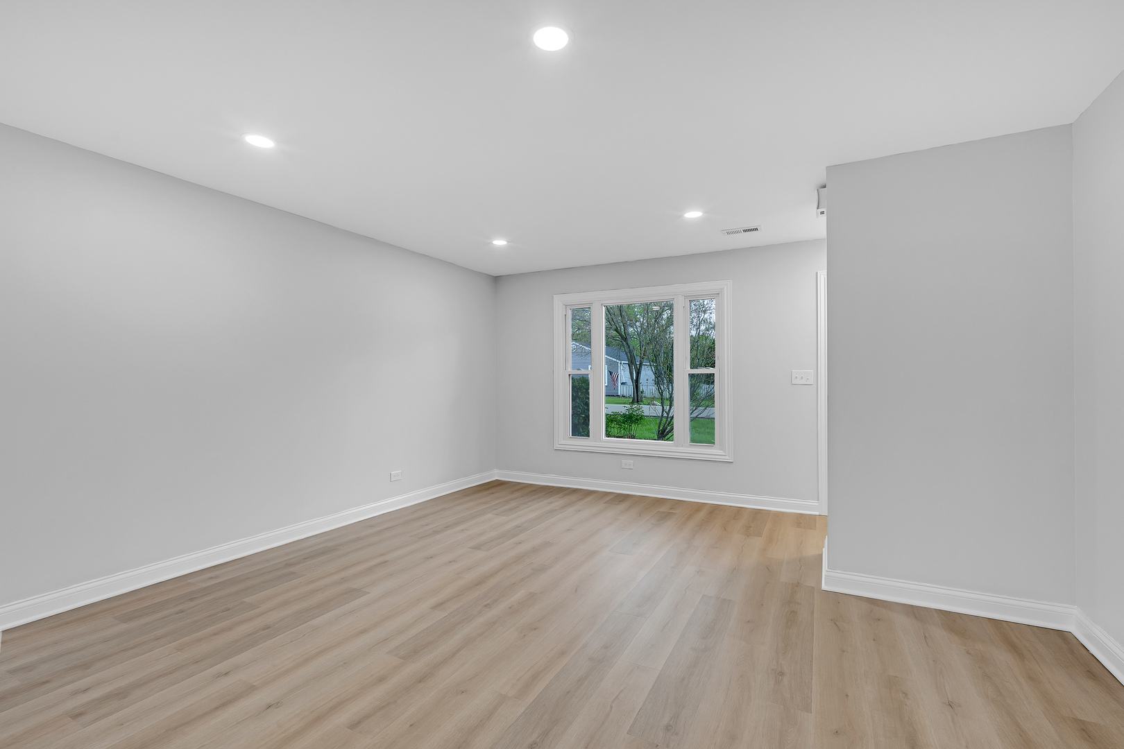 15 Johnathan Road, Lake Zurich, IL 60047
