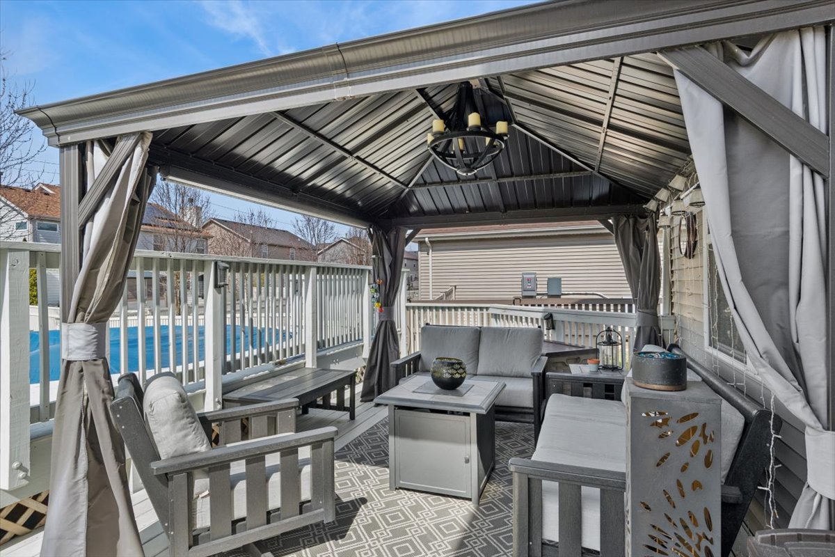 724 N Misty Ridge Drive, Romeoville, IL 60446