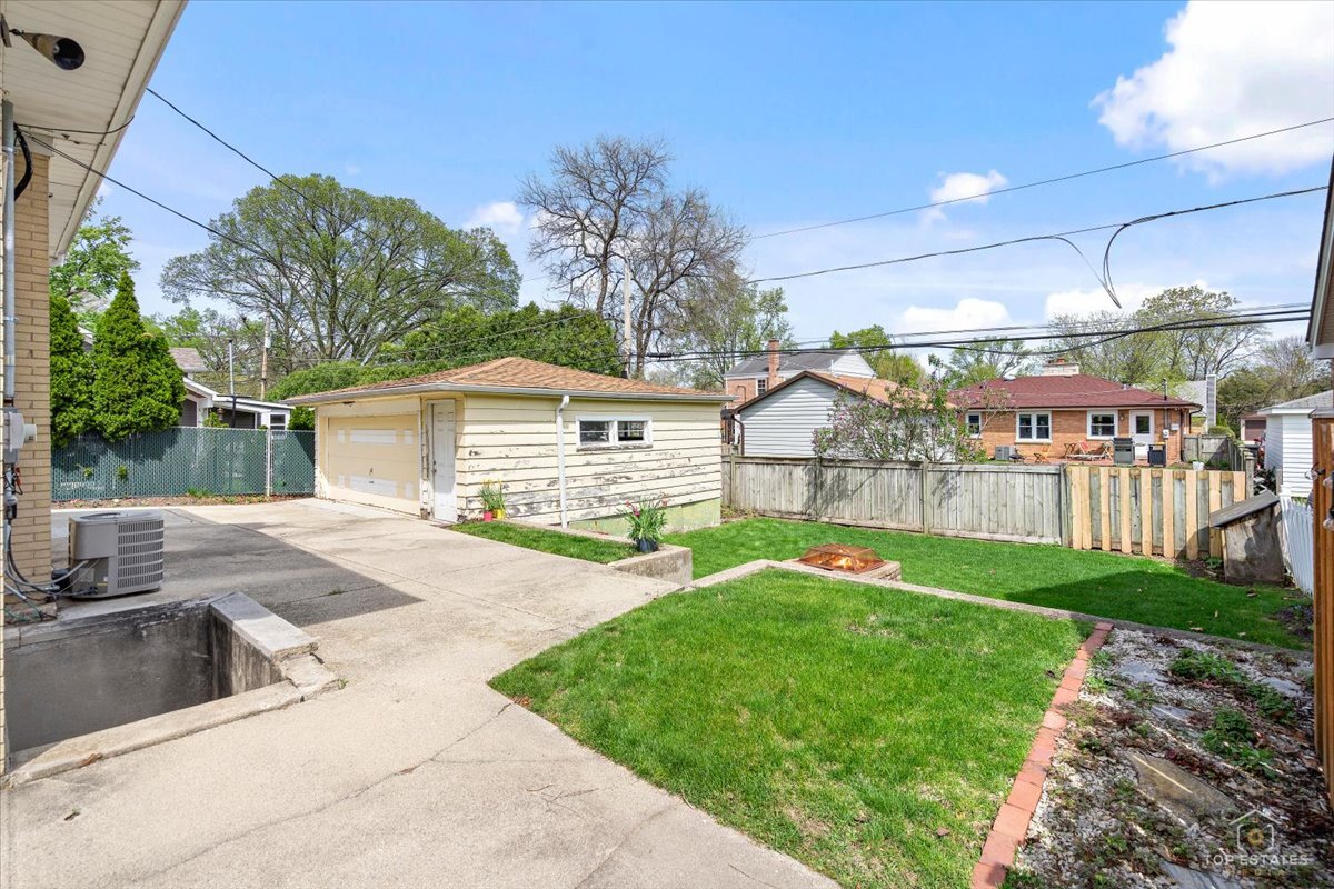 417 N Prospect Manor Avenue, Mount Prospect, IL 60056