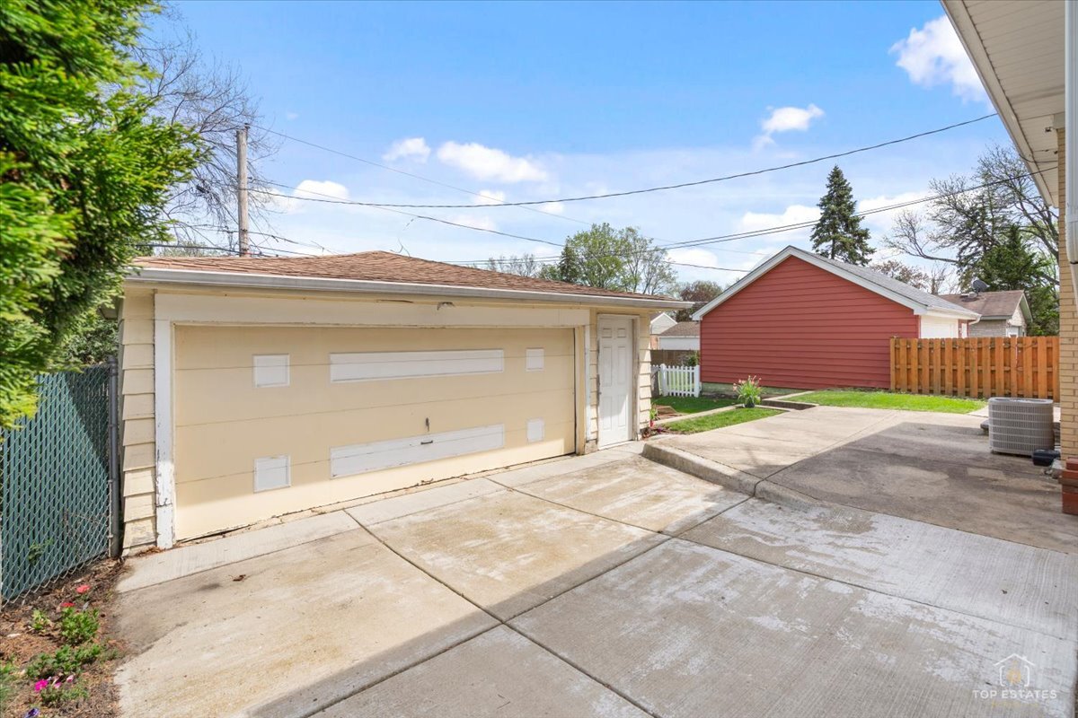 417 N Prospect Manor Avenue, Mount Prospect, IL 60056
