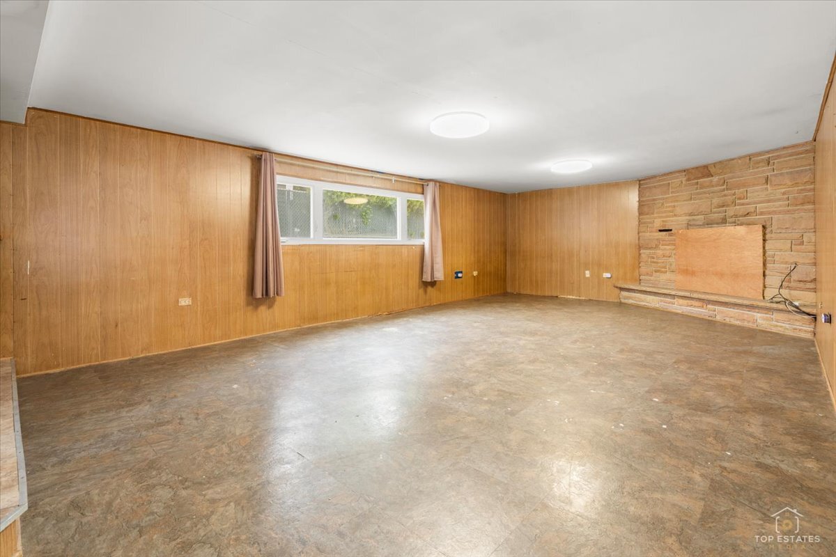 417 N Prospect Manor Avenue, Mount Prospect, IL 60056