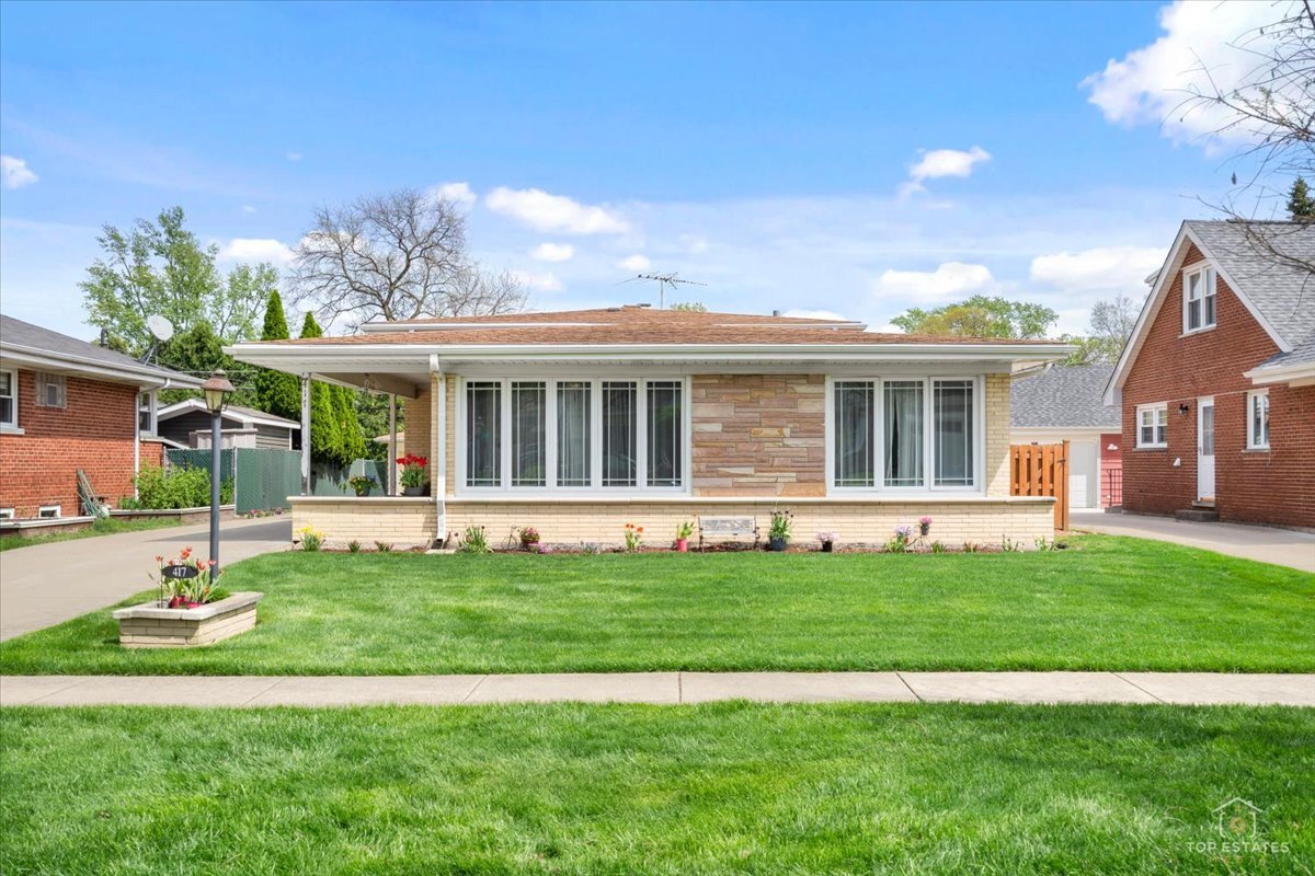 417 N Prospect Manor Avenue, Mount Prospect, IL 60056