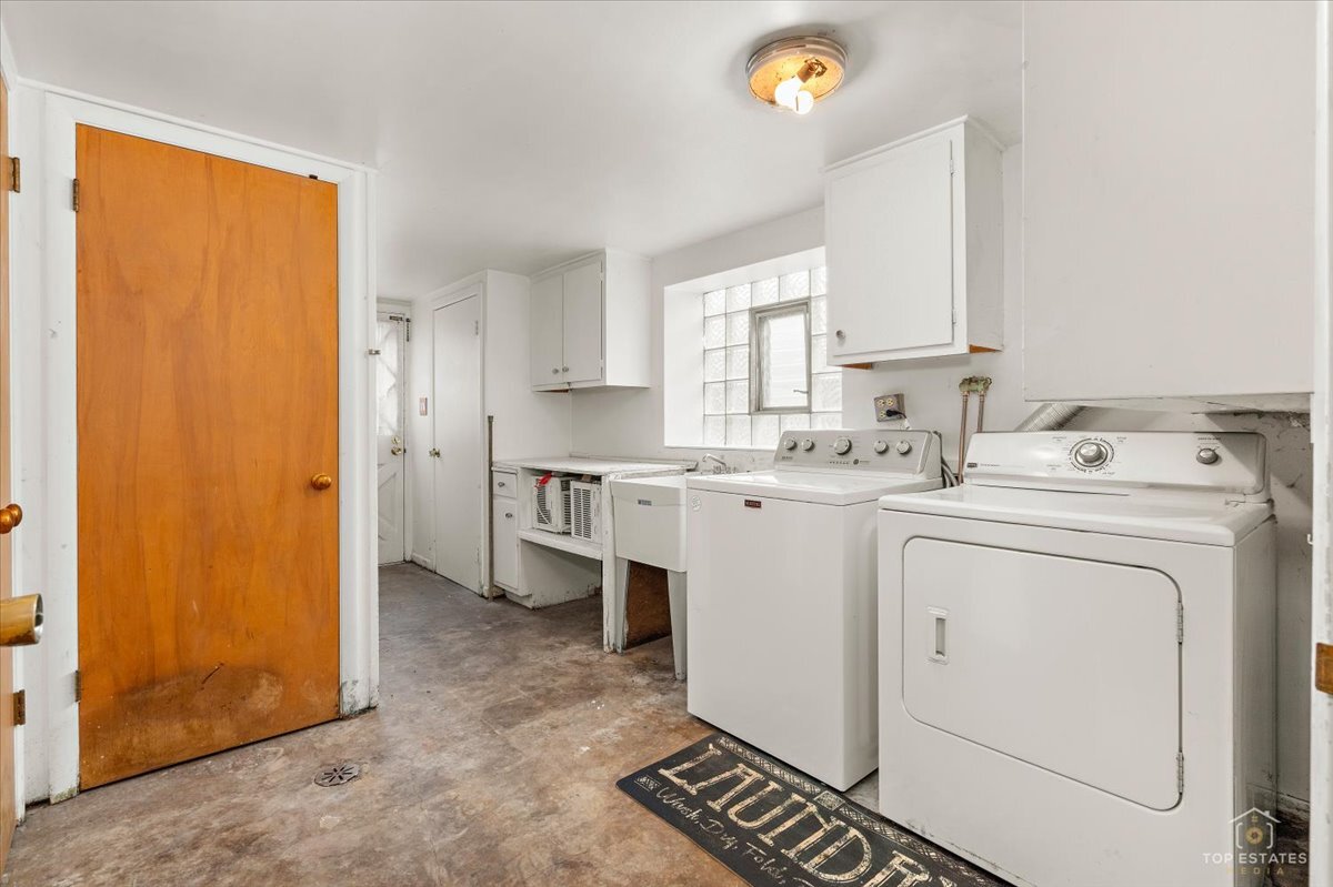 417 N Prospect Manor Avenue, Mount Prospect, IL 60056