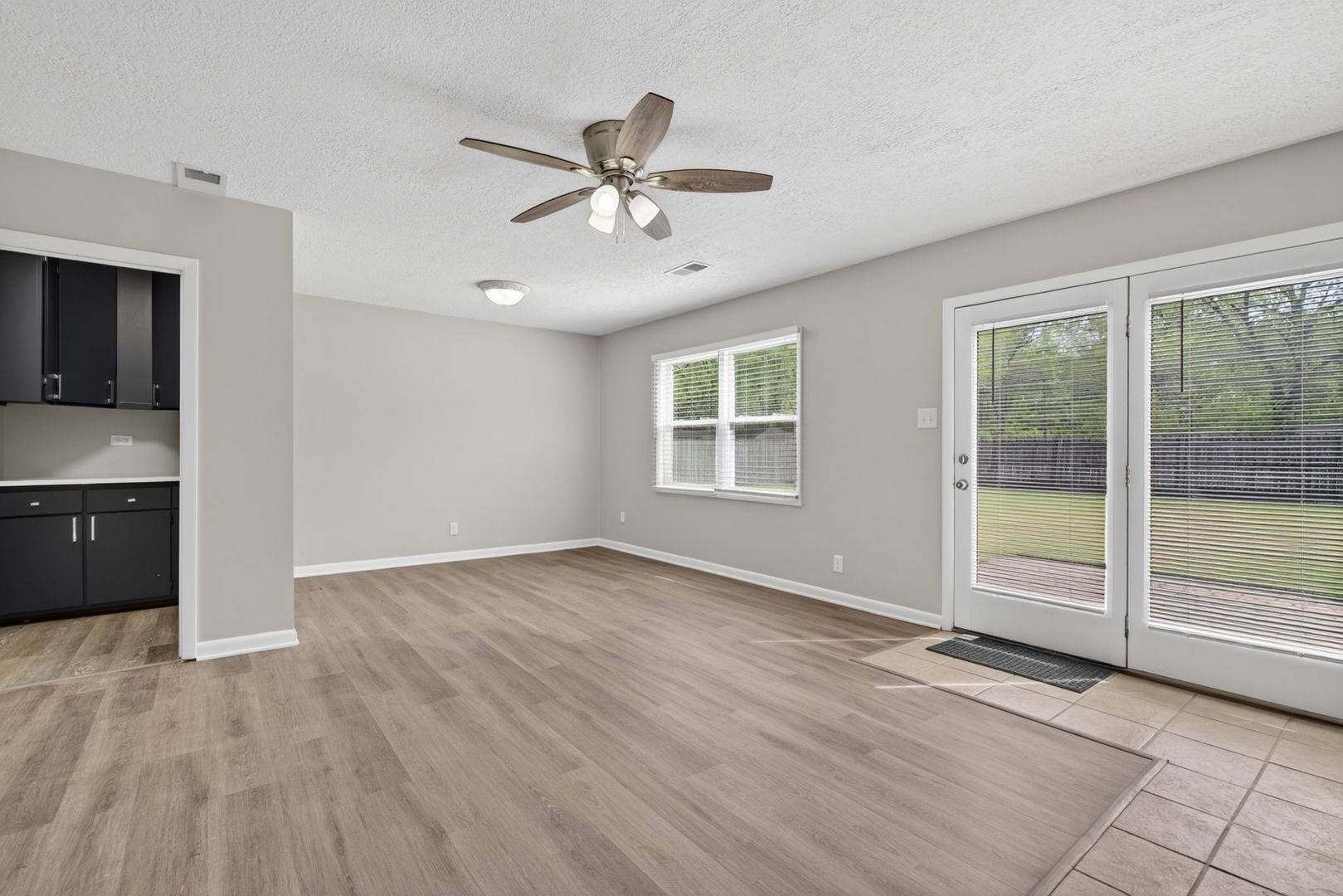 2559 Garden Court, Joliet, IL 60435