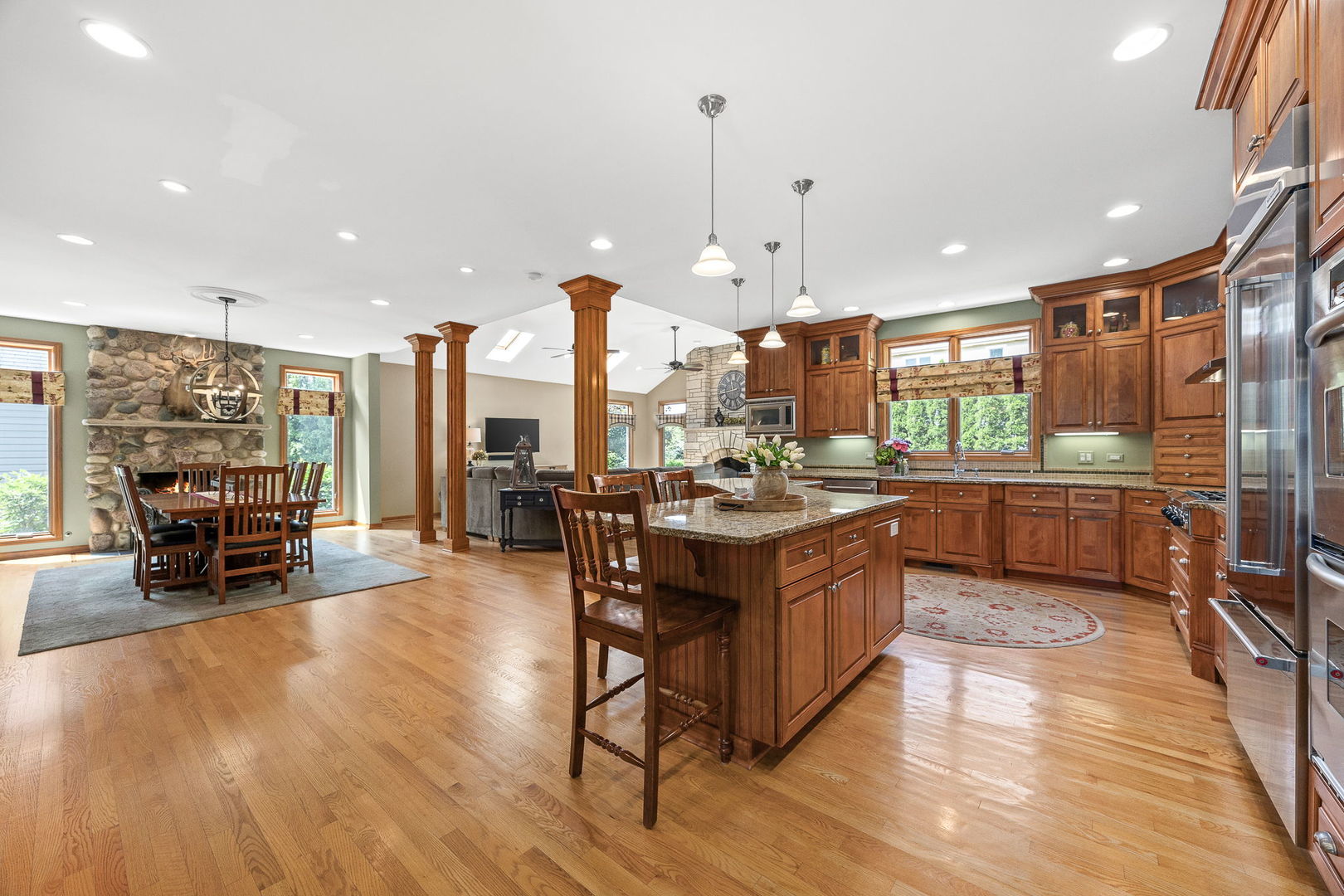 4542 Hatch Lane, Lisle, IL 60532